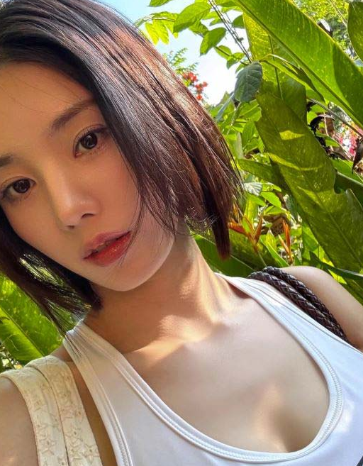 권은비의 운동 중독 레깅스 핏이 말해주는 탄력美